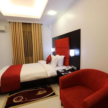 Nascent Gardenia Baridhara Hotel Dhaka Exterior photo