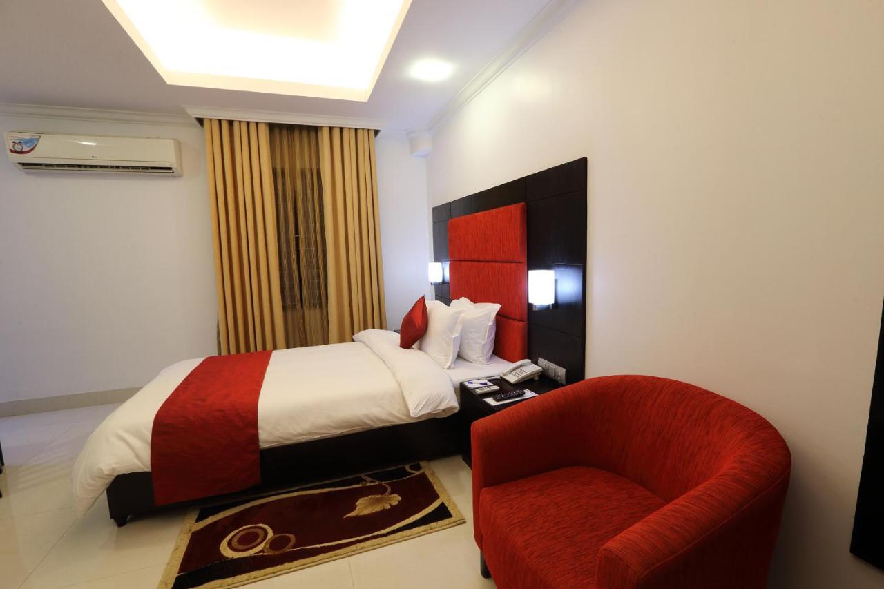 Nascent Gardenia Baridhara Hotel Dhaka Exterior photo