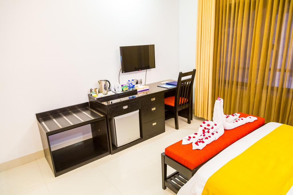 Nascent Gardenia Baridhara Hotel Dhaka Room photo