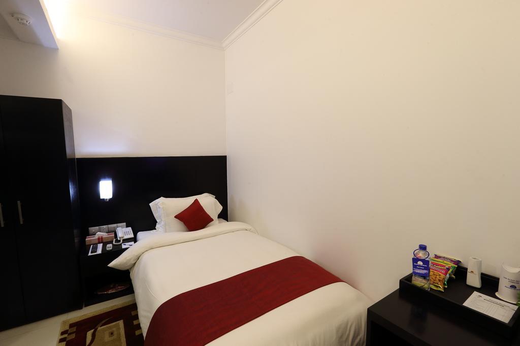 Nascent Gardenia Baridhara Hotel Dhaka Room photo